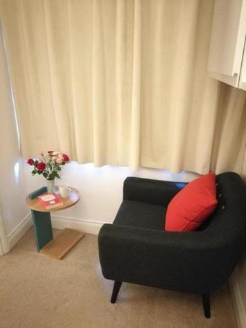 Lovet Homestay London Exteriör bild