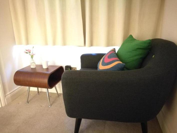 Lovet Homestay London Exteriör bild